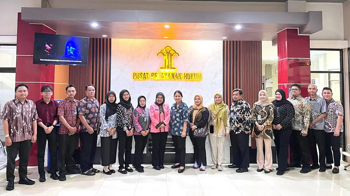 Kantor Wilayah Kementerian Hukum Kalimantan Barat menggelar pertemuan dengan DJKI terkait hasil pengawasan KI di sejumlah lokasi usaha di Kota Pontianak pada Kamis (21/5). (DOK KANWIL KEMENKUM KALBAR)