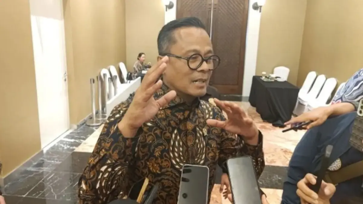 COO Danantara Indonesia Dony Oskaria memberikan keterangan kepada wartawan usai acara Peluncuran Kemitraan Strategis Danantara Indonesia Trust di Jakarta, Senin (25/5/2026). (ANTARA/Aria Ananda)