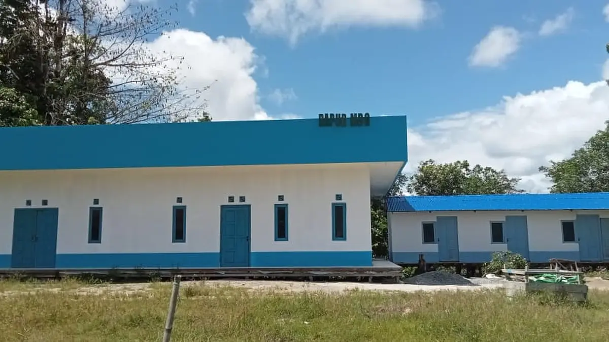Dapur MBG yang ada di Desa Nanga Dua Kecamatan Bunut Hulu hingga hari masih proses pembangunan. (ISTIMEWA)