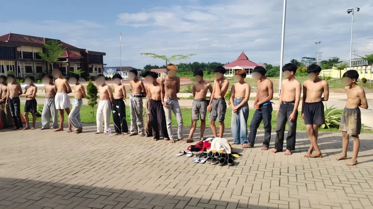 Seanyak 22 orang remaja diamankan di Mapolres Kubu Raya pada Minggu (24/5). (ISTIMEWA)