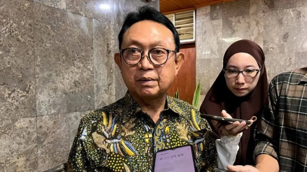 Ketua Umum Gabungan Pengusaha Kelapa Sawit Indonesia (GAPKI) Pusat, Eddy Martono memberi keterangan kepada awak media usai rapat koordinasi bersama Wakil Menteri Pertanian Sudaryono mengenai turunya harga tandan buah segar (TBS) kelapa sawit di Jakarta, Selasa (26/5/2026). ANTARA/Harianto