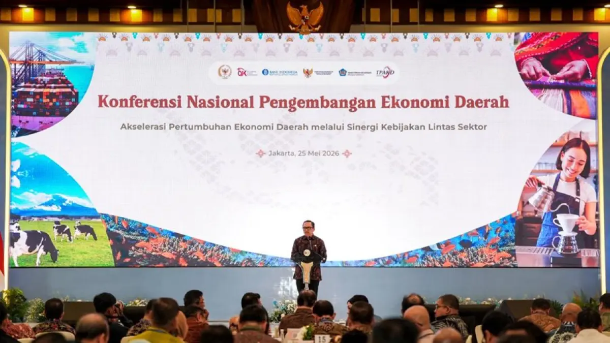 Wakil Menteri Keuangan Juda Agung menyampaikan paparan dalam Konferensi Nasional Pengembangan Ekonomi Daerah (KNPED) 2026 di Jakarta, Senin (25/5/2026). (Foto: Kemenkeu)