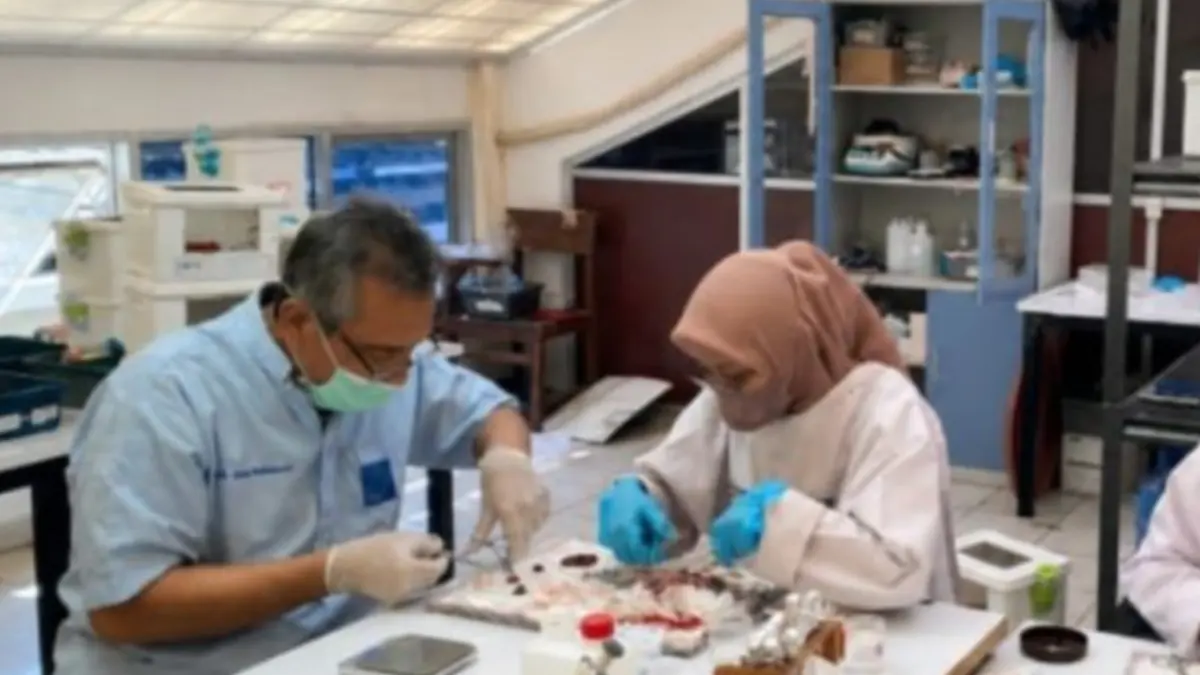 Tim peneliti dari Universitas Andalas (UNAND), Sumatera Barat (Sumbar) meneliti obat tradisional di Padang. (ANTARA/HO-Humas Universitas Andalas)