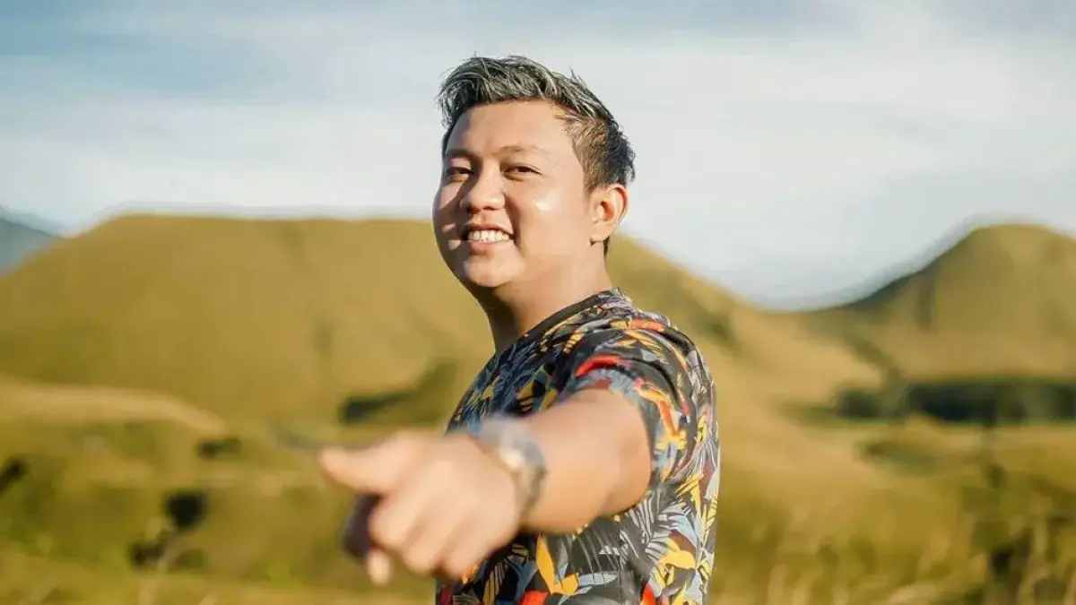 Denny Caknan dijadwalkan mengguncang panggung Kapura Fest 2026 di Stadion Baning Sintang, Sabtu (30/5/2026). Ribuan penonton diperkirakan memadati lokasi konser yang mendapat pengamanan ketat dari aparat gabungan demi menjaga keamanan dan kenyamanan masyarakat. (instagram.com/denny_caknan)