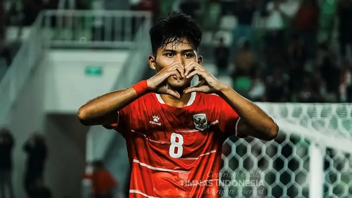 Selebrasi Arkhan Kaka setelah mencetak gol pada menit ke-39 ke gawang Myanmar U19. (Instagram/@timnasindonesia)