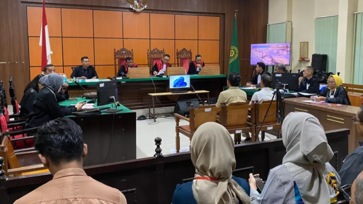 Sidang perdana perkara dugaan tindak pidana korupsi dana hibah Mujahidin dengan terdakwa  IS dan  MR digelar di Pengadilan Tindak Pidana Korupsi pada Pengadilan Negeri Pontianak, Selasa (02/06/2026).