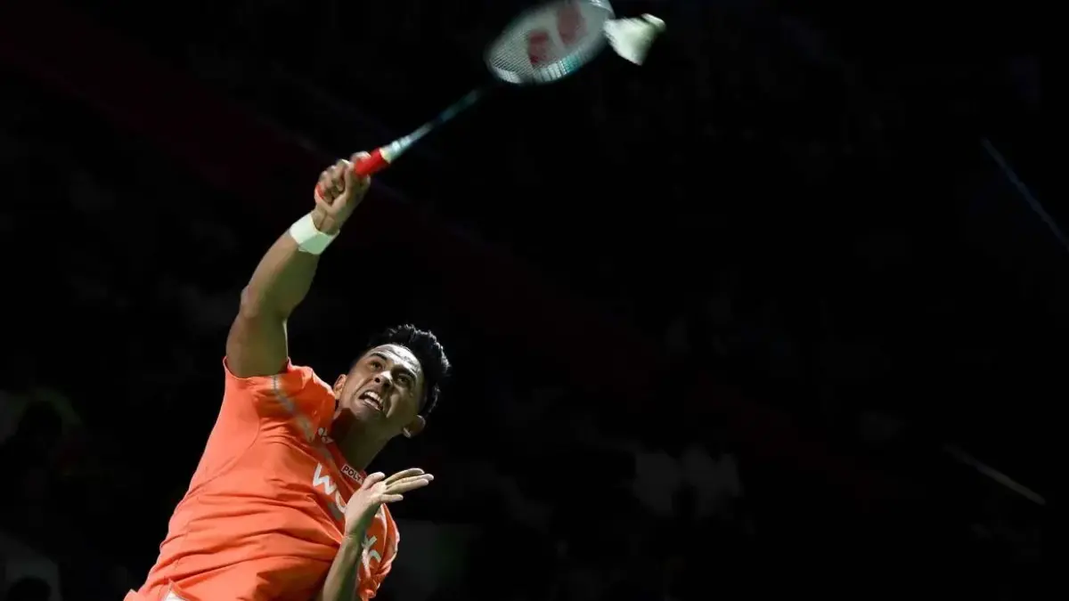 Alwi Farhan akan bertemu Jonatan Christie pada babak 16 besar Indonesia Open 2026 di Istora Senayan. (antara)