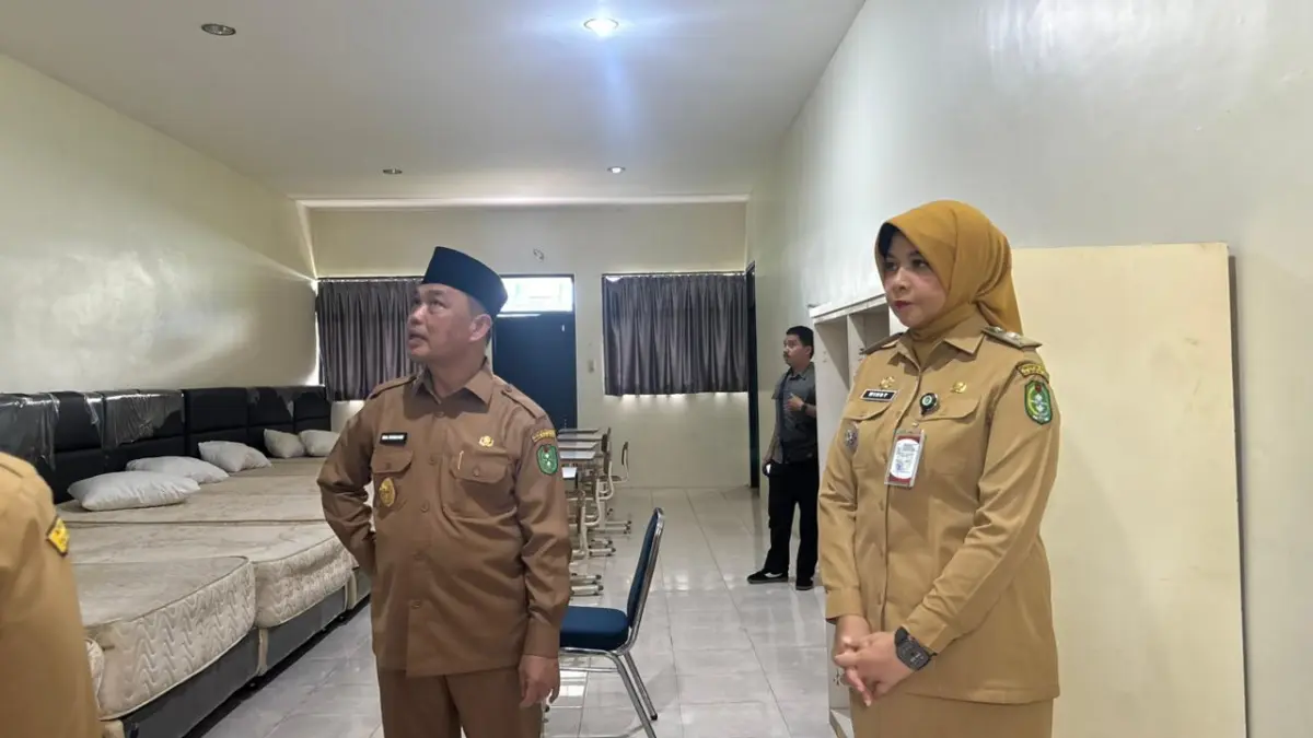 Gubernur Kalbar, Ria Norsan meninjau sarana dan prasarana di BPSDM Kalbar, guna memastikan kesiapan pelaksanaan PKN Tingkat II Tahun 2026 di Kalbar, Selasa (2/6). (ISTIMEWA)