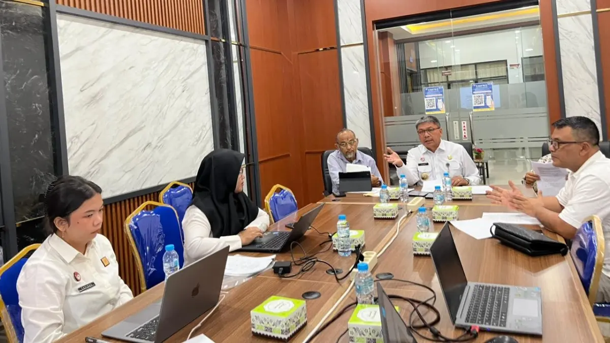 MKNW Kalbar membahas permohonan pemanggilan notaris oleh penyidik di Kantor Wilayah Kementerian Hukum Kalimantan Barat, Rabu (3/6). (KANWIL KEMENKUM KALBAR)