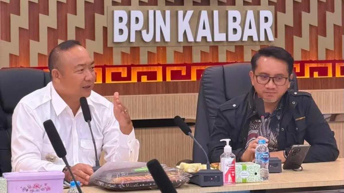  Bupati Ketapang, Alexander Wilyo, membawa usulan IJD ke BPJN Kalbar, Jumat (5/6).