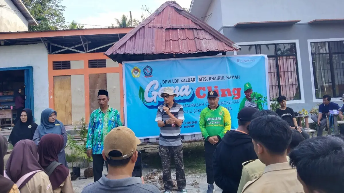 Kegiatan Gema Cling, kolaborasi antara LDII kalbar dan MTs Khairul Hikmah Desa Pasir. (ISTIMEWA)