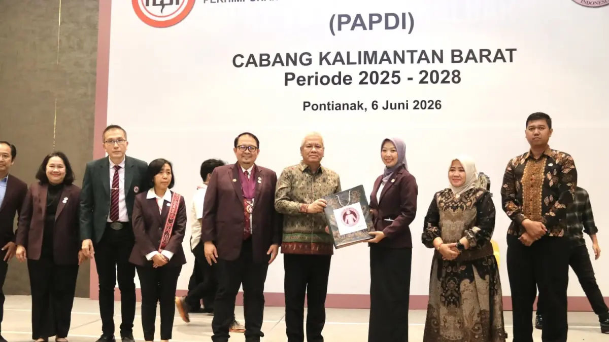 Pelantikan Pengurus PAPDI Kalbar 2025–2028 yang dirangkaikan dengan pembukaan Pendidikan Kedokteran Berkelanjutan Ketujuh. (ADPIM PEMPROV KALBAR)
