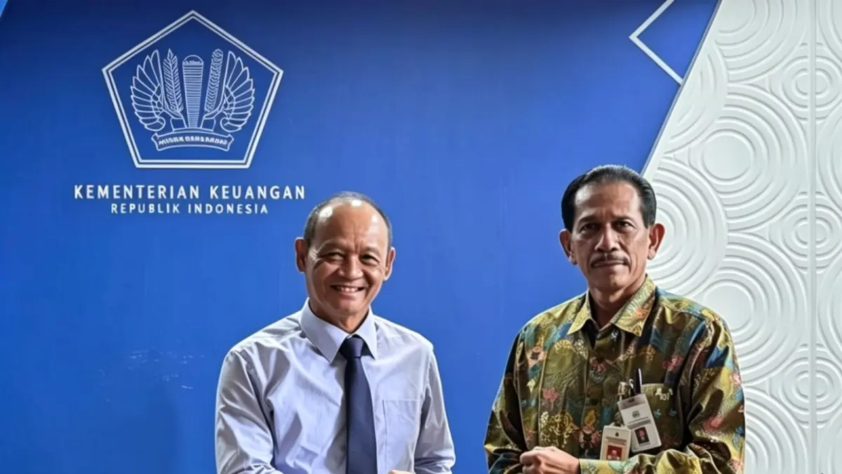 PROTES MUSPROV: Ketua DPK Apindo Sambas Johnny Fam (baju biru).