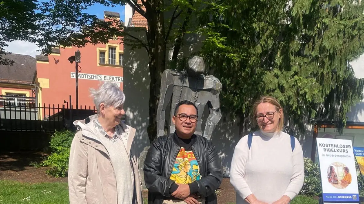 Syafaruddin Daeng Usman bersama para sahabat di Wina (IST)