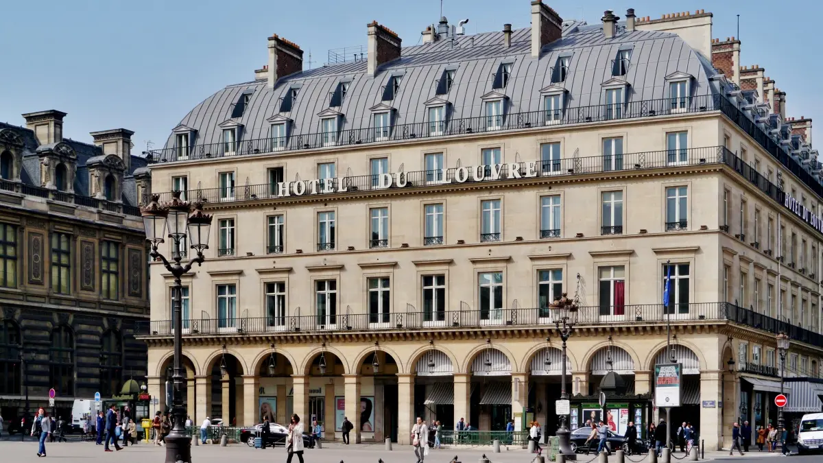 Hotel du Louvre di jantung kota Paris yang eksotik. (WIKIPEDIA)