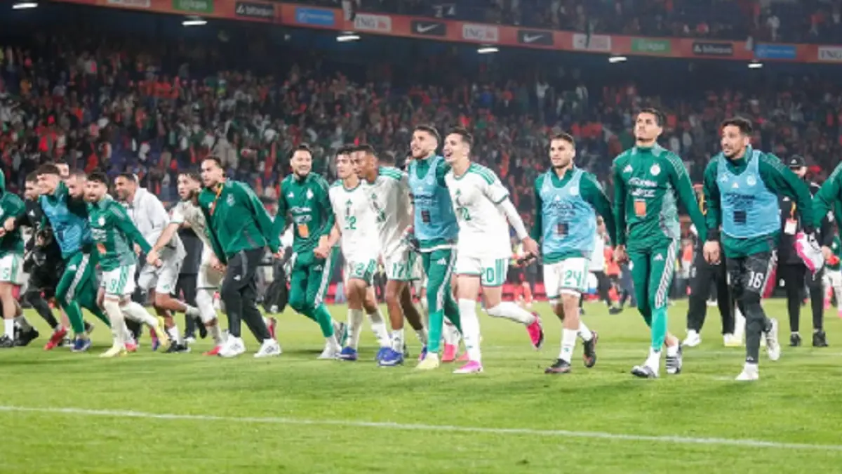 Pemain Aljazair merayakan kemenangan jelang tampil di Piala Dunia 2026. [Foto: Instagram/@lesverts.faf]