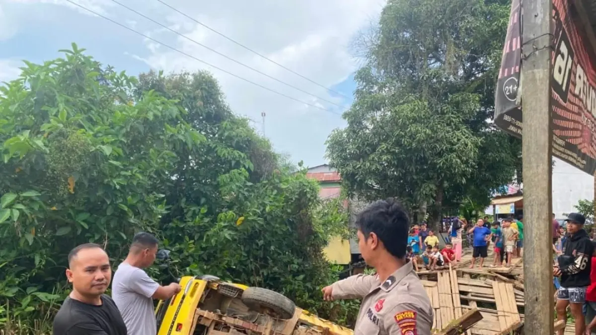 Pemerintah Kabupaten Sintang menyiapkan langkah penanganan terhadap jembatan yang ambruk di Kecamatan Serawai.