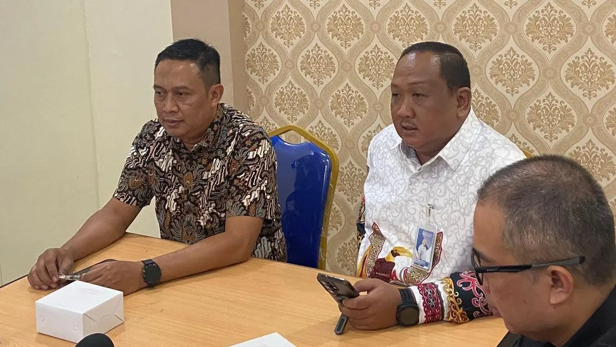 Kantor Wilayah Kementerian Hukum Kalimantan Barat menggelar Rapat Pembahasan Identifikasi Data Potensi Risiko yang digelar di Ruang Rapat Edward Omar Sharif Hiariej, Kamis (11/6). (DOK KANWIL KEMENKUM KALBAR)