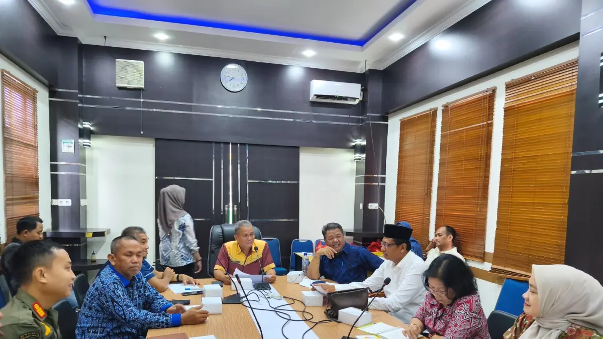 Pemkab Sintang mempersiapkan kepulangan 33 jamaah haji asal Kabupaten Sintang yang dijadwalkan tiba di daerah tersebut pada Senin, 22 Juni 2026. 

