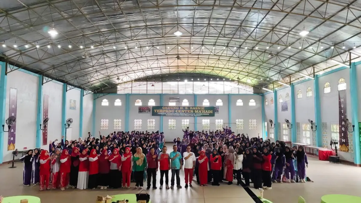 Gerakan massal "Aksi Bergizi" di MTs Ushuluddin Kota Singkawang, Jumat (12/06).