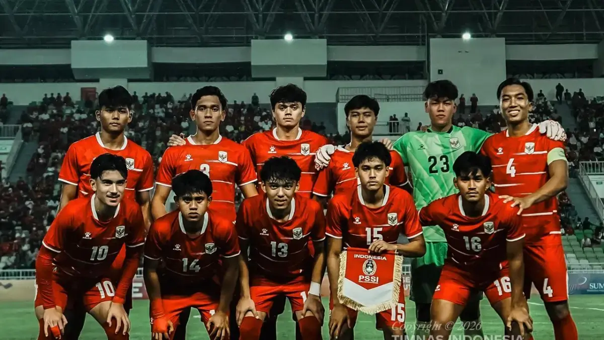 Pemain Timnas Indonesia U-19 bersiap menghadapi Kamboja U-19 dalam laga perebutan tempat ketiga Piala AFF U-19 2026 di Deli Serdang. (Dok: Timnas Indonesia)
