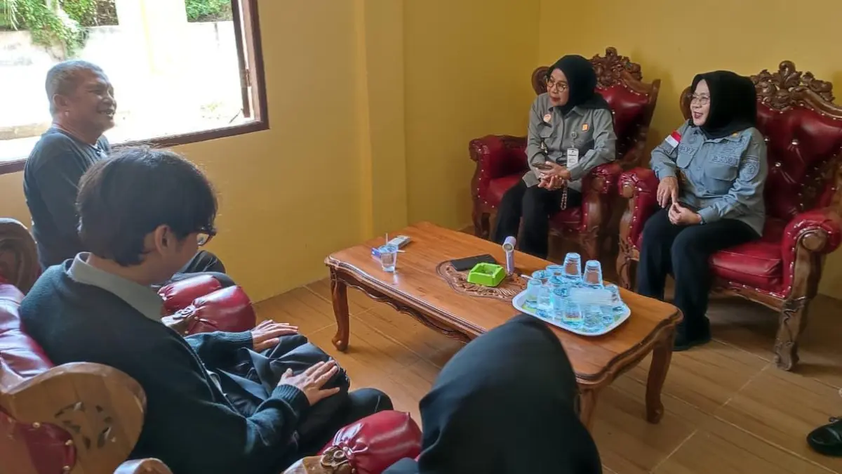 Kantor Wilayah Kementerian Hukum Kalimantan Barat menggelar audiensi bersama budayawan Kabupaten Sambas di Rumah Adat Melayu Sambas, Senin (15/6). (DOK KANWIL KEMENKUM KALBAR)