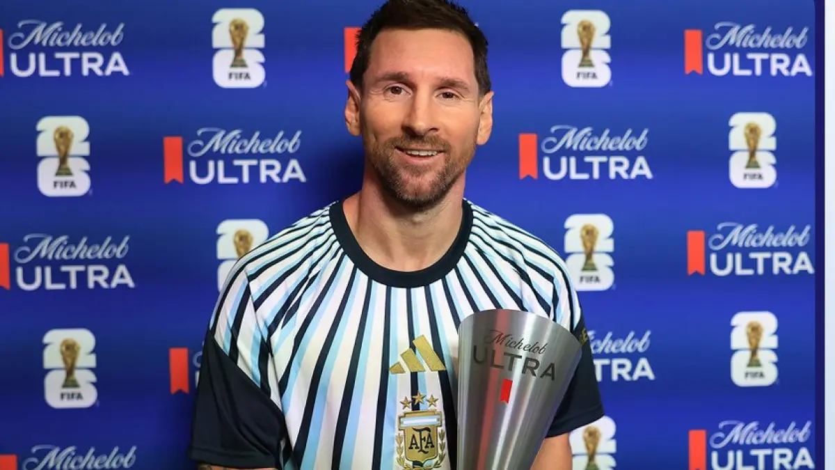 Messi dinobatkan sebagai Superior Player of the Match pada pertandingan melawan Aljazair, Rabu (17/6) pagi WIB. (X@FIFAWorldCup) 