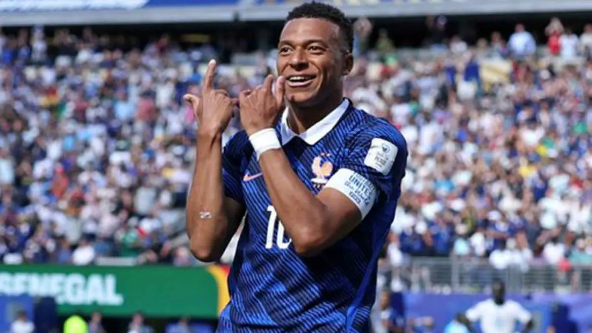 Pemain Prancis Kylian Mbappe berselebrasi setelah mencetak gol ke gawang Senegal dalam laga penyisihan Grup I Piala Dunia 2026 di Stadion MetLife, New Jersey, Selasa waktu setempat. Prancis menang 3-1 atas Senegal. (X/FifaWorldCup)