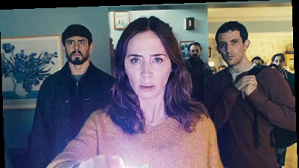 Cuplikan adegan dalam Disclosure Day (UNIVERSAL PICTURES)