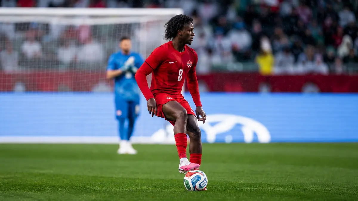 Ismael Kone mengalami patah kaki saat Kanada menghadapi Qatar di Piala Dunia 2026. (IG @hollywood.ik)