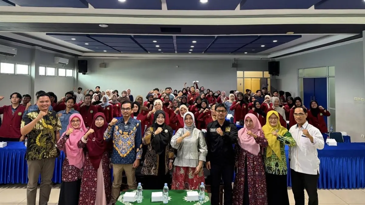 Semangat kolaborasi mahasiswa dan tokoh daerah dalam mengawal pembangunan berwawasan lingkungan untuk Kalimantan Barat yang lebih lestari.