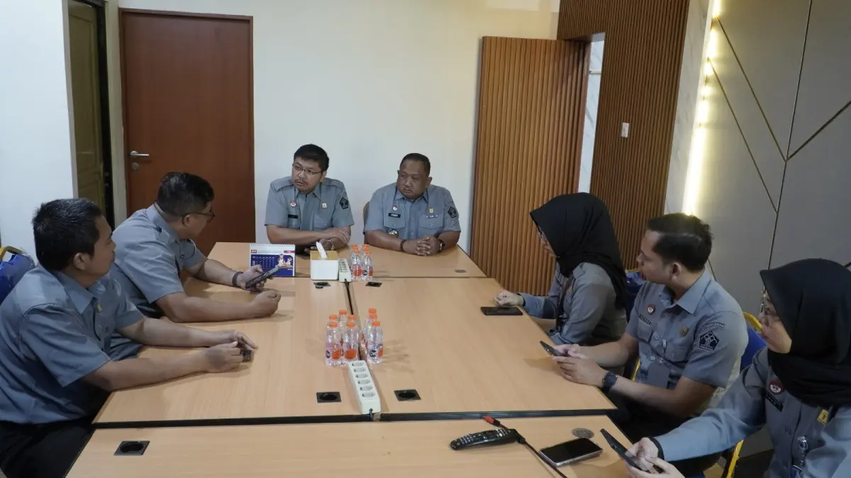 Kanwil Kemenkum Kalbar menggelar rapat koordinasi terkait Transformasi Digital dan Penyelenggaraan SPBE Tahun 2026 pada Senin (22/6). (DOK KANWIL KEMENKUM KALBAR)