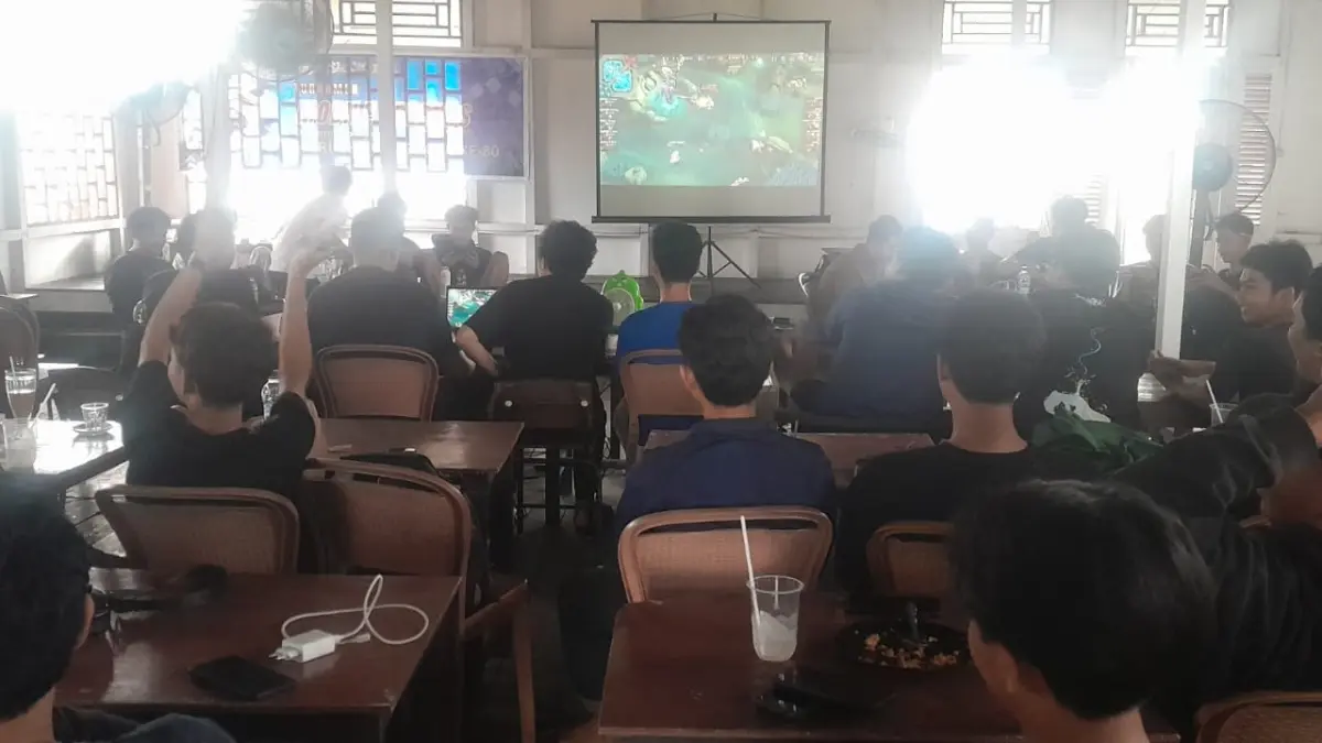 TURNAMEN ML: Kegiatan pertandingan turnamen ML dalam rangka HUT ke 80 Bhayangkara Polres Sambas.