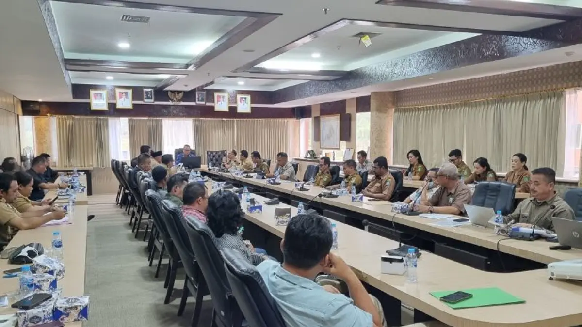 Rapat penyelesaian permasalahan lahan milik Koperasi Dasar Tumbuh Harapan dan Koperasi Matang Ware di Desa Karimunting pada Selasa (23/6/2026) (Antara)