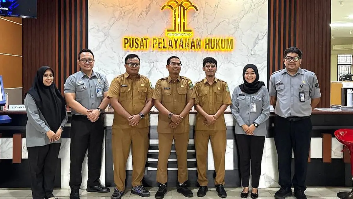 Kanwil Kemenkum Kalbar menggelar rapat harmonisasi Raperwali Singkawang tentang Peta Jalan Pemajuan IPTEK 2025-2029 pada Senin (22/6). (DOK KANWIL KEMENKUM KALBAR)
