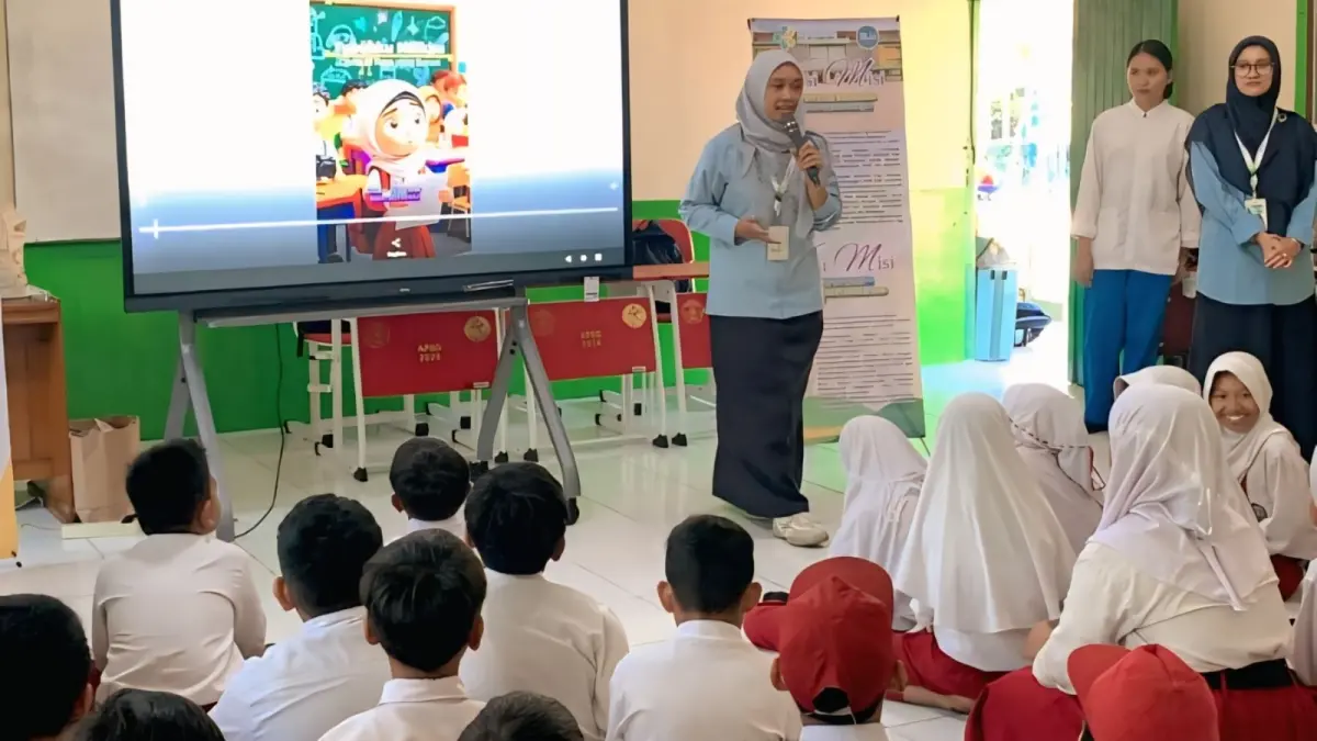 Tim Pengabdian kepada Masyarakat Jurusan Kebidanan Poltekkes Kemenkes Pontianak melaksanakan kegiatan edukasi Personal Safety Skill kepada siswa SD Negeri 71 Pontianak Barat. (ISTIMEWA)