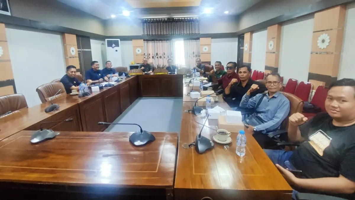 Dewan Karet Kalimantan Barat mengadu ke pemerintah terkait komoditas tanaman karet di Kalbar. (DENY HAMDANI/PONTIANAK POST)