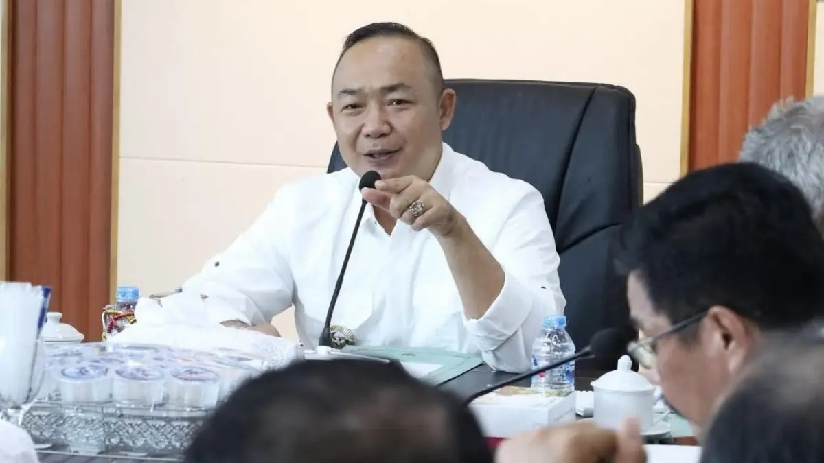 LARANG : Bupati Ketapang, Alexander Wilyo, melarang Aparatur Sipil Negara (ASN), termasuk Pegawai Pemerintah dengan Perjanjian Kerja (PPPK), menggunakan gas LPG 3 kilogram.(IST)