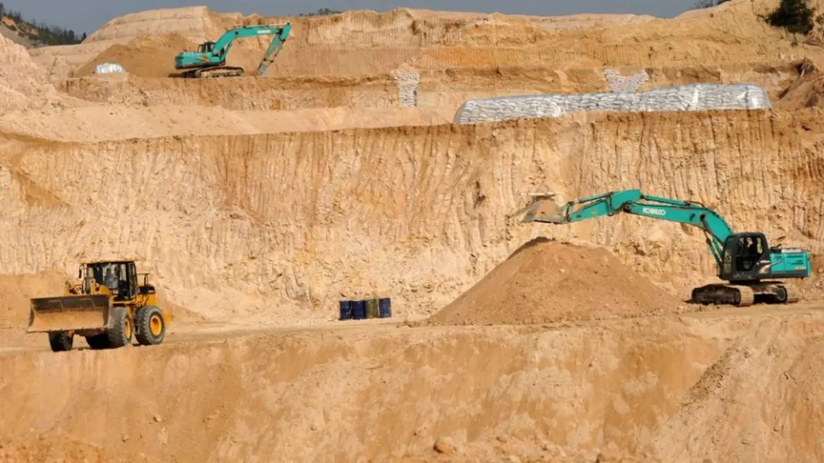 Logam tanah jarang atau unsur logam langka adalah salah satu mineral yang tersebar di permukaan bumi. Permukaan bumi di zaman dahulu telah berubah seiring berjalannya waktu. (DUNIA ENERGI)