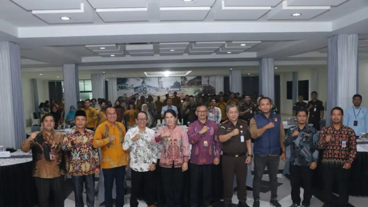 Perumda Air Minum Gunung Poteng Kota Singkawang memperkuat komitmen membangun tata kelola perusahaan yang bersih dan berintegritas melalui kegiatan Capacity Building, Kamis (25/6).