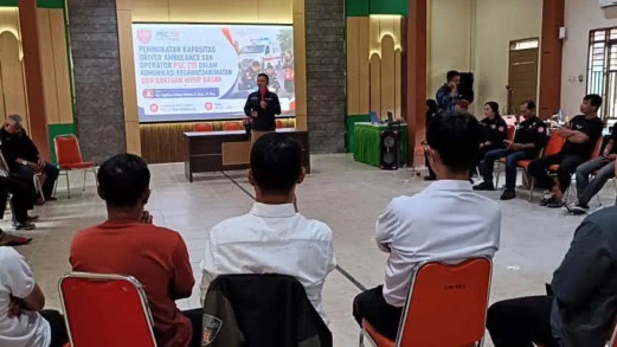 Dinas Kesehatan dan Keluarga Berencana (Dinkes dan KB) Kota Singkawang bekerja sama dengan PT Jasa Raharja Cabang Singkawang menggelar pelatihan bagi driver ambulans se-Kota Singkawang dan operator Public Safety Center (PSC) 119.