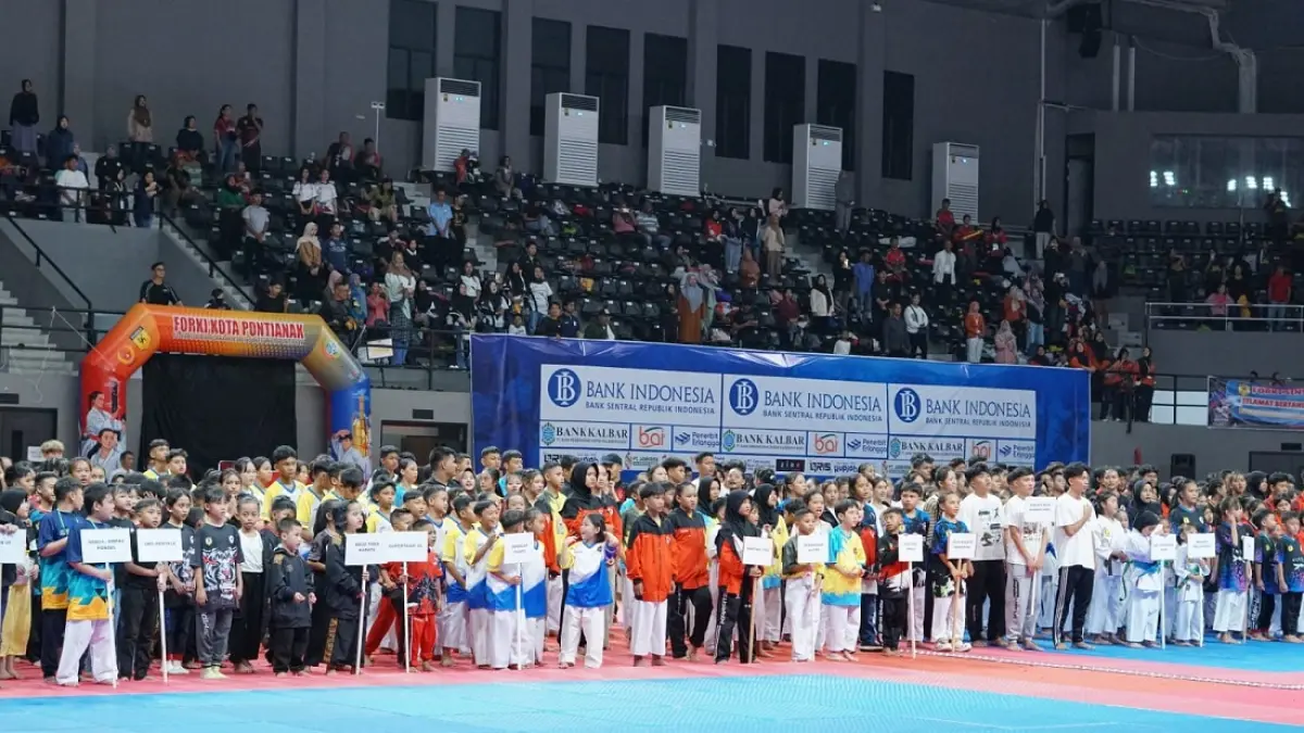 Kejuaraan Karate Pelajar se-Kalimantan Barat INKANAS Dikbud Kalbar Open Tournament 2026 yang memperebutkan Piala Bergilir Wakil Gubernur Kalbar dibuka secara resmi, Jumat (26/6) di GOR Terpadu Ahmad Yani Pontianak. (PANITIA INKANAS)