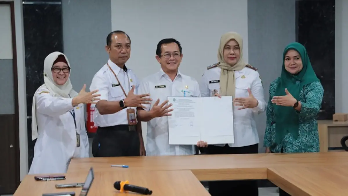 Pemprov Kalbar bersama Pemerintah Kota Singkawang terus memperkuat sinergi dalam mempercepat pencapaian program Sanitasi Total Berbasis Masyarakat (STBM) guna memenuhi target Rencana Pembangunan Jangka Menengah Daerah (RPJMD) Provinsi Kalbar.