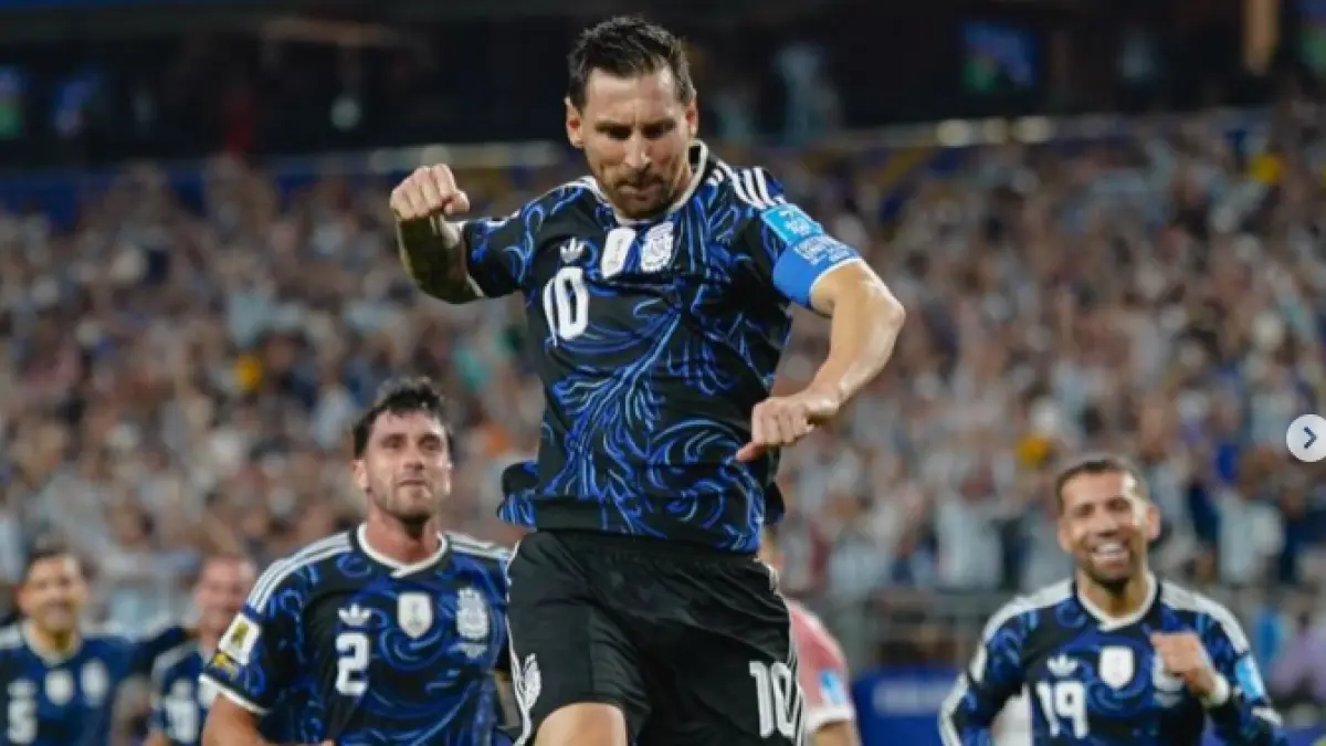 Lionel Messi merayakan golnya saat Argentina mengalahkan Yordania 3-1 dan memastikan posisi juara grup Piala Dunia 2026. (IG@leomessi)
