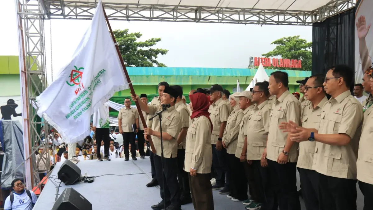 Gubernur, Ria Norsan resmi dilantik sebagai Ketua Dewan Pimpinan Daerah (DPD) Himpunan Kerukunan Tani Indonesia (HKTI) Provinsi Kalbar, Minggu (28/6).