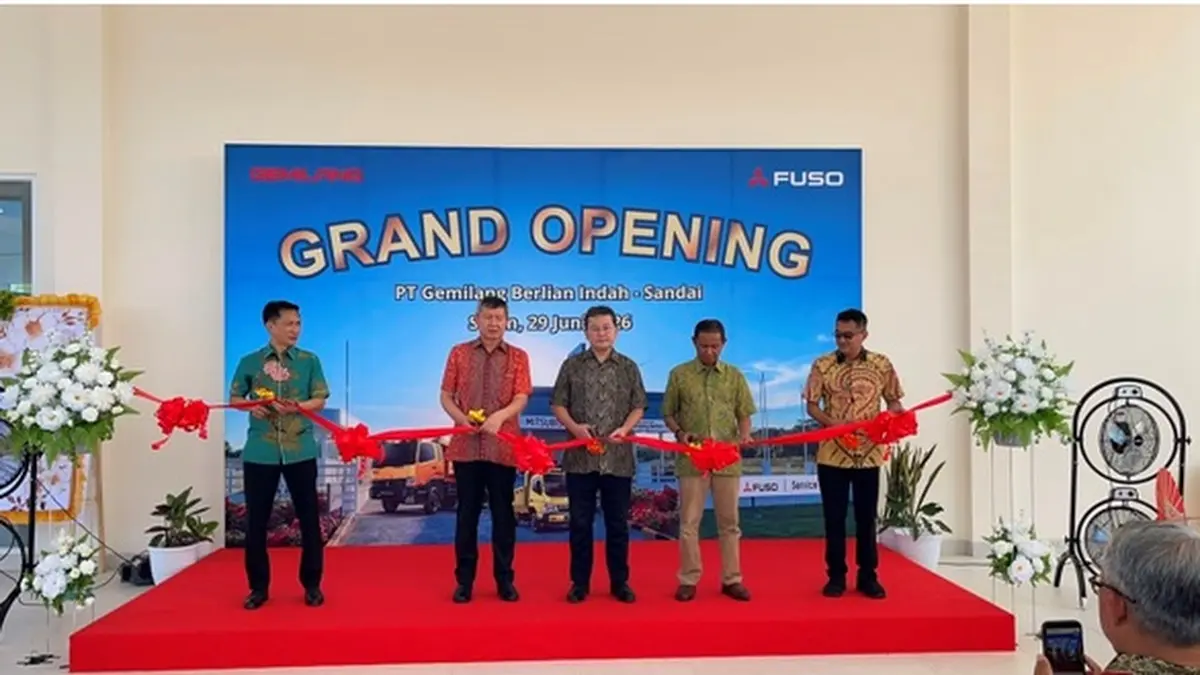 PT Gemilang Berlian Indah (PT. GBI) meresmikan Fuso Service Center di Sandai Kabupaten Ketapang pada Senin (29/6). (ISTIMEWA)