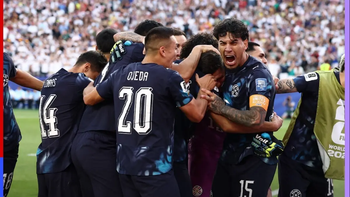 Para pemain Paraguay merayakan kemenangan dramatis atas Jerman melalui adu penalti pada babak 32 besar Piala Dunia 2026. (X@FIFAWorldCup)