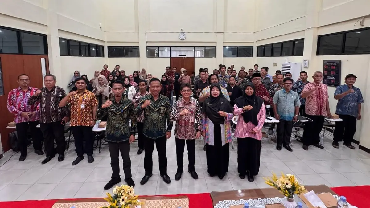 Sekda Abdul Malik saat membuka diklat di PA Mempawah.