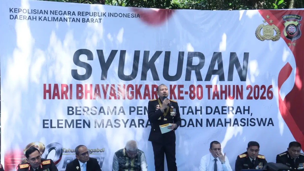 Kapolda Kalbar Irjen Pol Pipit Rismanto menghadiri syukuran Hari Bhayangkara ke-80 di Arboretum Sylva Universitas Tanjungpura, Pontianak, Rabu (1/7), sebelum memberikan keterangan kepada wartawan terkait proses serah terima jabatan (sertijab). (IST/Pontianak Post)