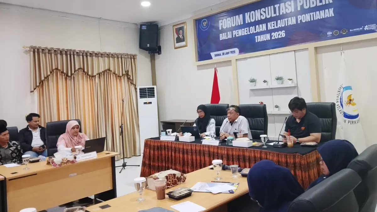 Balai PK Pontianak gelar forum komunikasi publik untuk meminta masukan dari masyarakat, pelaku usaha kelautan, akademisi, dan pemangku kepentingan agar standar pelayanan Balai PK lebih transparan, akuntabel, dan sesuai kebutuhan. (MARSITA RIANDINI/PONTIANAK POST)